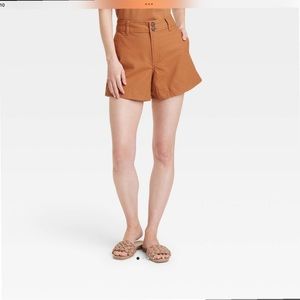 Women’s high-rise every day shorts
